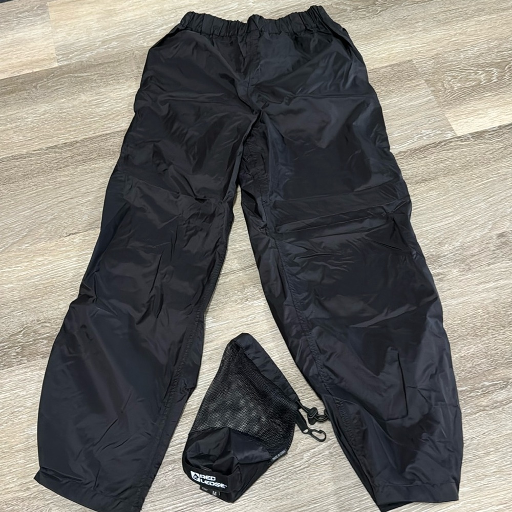 Like 🆕 Red Ledge Rain Stopper Pants with mesh travel bag, Size Youth M